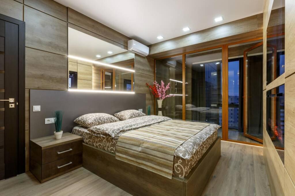 City Center. Panoramic Windows. Fireplace. Chisinau Exterior photo